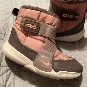 Girls Nike boots